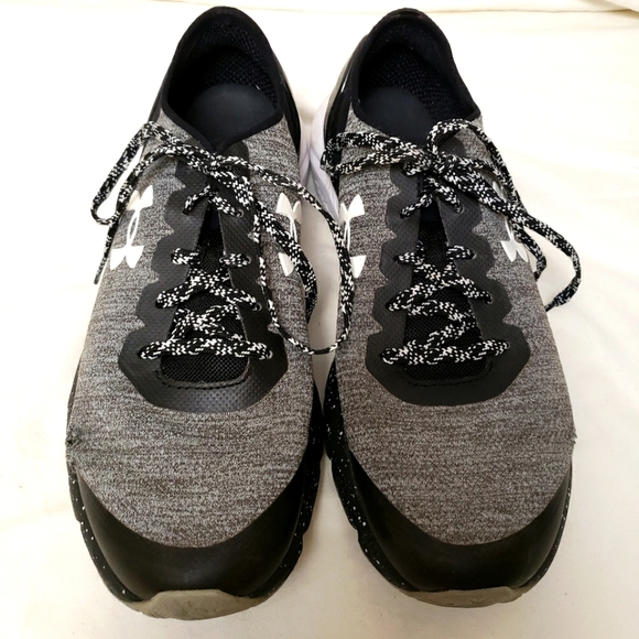 Under Armour Women's Trainers Grey black Size 9 - Picture 2 of 6